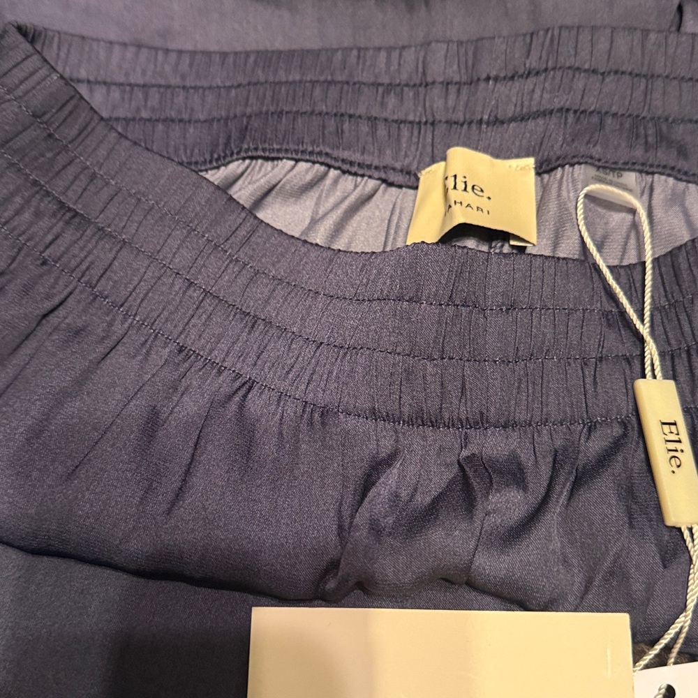 Elie Tahari Navy Floral Wide Leg XS pants - Picture 4 of 5